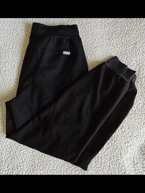 FIGS Black Women's Scrub Pants with Back Pocket